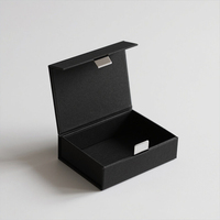 Boîte pliante magnétique noire mate de luxe, boîte en carton rigide personnalisée avec logo OEM, boîte cadeau pour vêtements, emballage cosmétique