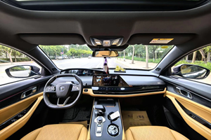 <span class=keywords><strong>Autos</strong></span> Usados <span class=keywords><strong>2022</strong></span> Changan UNI-K SUV Distancia entre Ejes de 2890 mm 4WD Bluetooth Cámara de Reversa Aire Acondicionado Automático de Doble Zona Asientos de Cuero Volante a la Izquierda R21 - Product Image 4