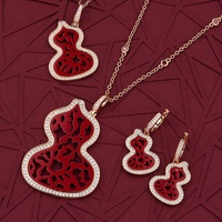 Laiton zircone nouvelle gourde exagérée de haute qualité bijoux de conception de mode chaîne de chandail exagérée de corail rouge chinois