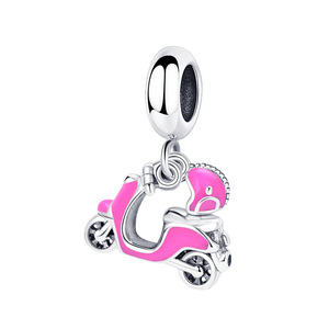 Bonito Colgante <span class=keywords><strong>de</strong></span> Casco <span class=keywords><strong>de</strong></span> Motocicleta/Scooter <span class=keywords><strong>de</strong></span> Plata <span class=keywords><strong>de</strong></span> Ley 925 con Esmalte Rosa, Compatible con Pulseras y Collares <span class=keywords><strong>Originales</strong></span> - Product Image 1