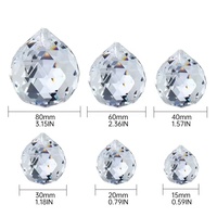 Vente en gros de boules prismatiques en verre de cristal décoratives, écologiques, personnalisables en couleur, de différentes tailles, pour lustres et décoration intérieure
