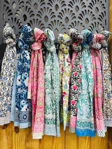 Conjunto de 6 Sarongs de Algodón 100% Hechos a Mano en India, Pañuelo Boho, Ropa de Playa Floral, Secado Rápido, Transpirable, Talla Grande - Product Image 2