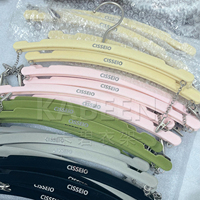 Cintre antidérapant en velours floqué pour lingerie, sous-vêtements, soutien-gorge, maillots de bain, avec logo personnalisé pour présentation en boutique, à un seul niveau