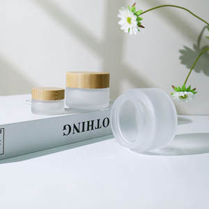 Frasco de Vidrio Esmerilado de Lujo de 100g con Tapa de Madera para Cremas y Ungüentos |   Logotipo Personalizado, Ofertas al por Mayor, Entrega Rápida - Product Image 5