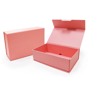 Caja de Regalo de Papel Rígido Plegable Rosa Personalizada con Estampado en Relieve de Lámina Dorada y Laminación Mate Brillante - Product Image 2