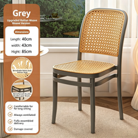 Chaise en rotin plastique écologique, légère, empilable, imperméable et durable pour l'extérieur, la terrasse, le jardin et la salle à manger