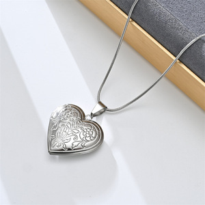 情侣不锈钢项链，带心形开口盒吊坠项链，不锈钢项链 - Product Image 5