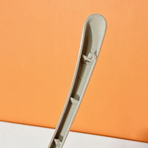 Cintres personnalisés en velours durable avec crochet rond doré Mannequins de veste habillée et de manteau peu encombrant - Product Image 6