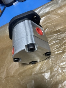 Heavy Duty External Hydraulic Gear Pump SNM2.L/<b>8</b> CI06 MBZ Industrial Mobile Hydraulic Replacement Pump - Product Image 4