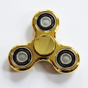 Gyroscope triangulaire en plastique imprimé camouflage, jouet rotatif de décompression en forme de feuille pour les doigts - Product Image 3