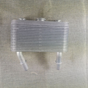ออยล์คูลเลอร์สำหรับเครื่องยนต์แลนด์โรเวอร์ 5.0L 4.4L รุ่น PFD000020 8M037575678 ขนาดแกนกลาง 10x8x6 อะไหล่ทดแทนใหม่ - Product Image 3