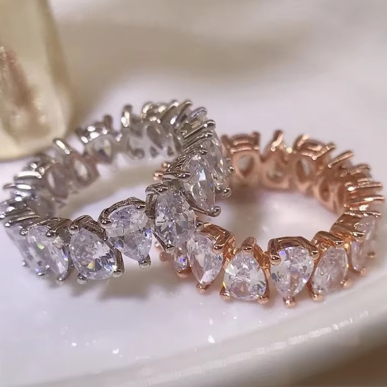 lab grown pear diamond ring