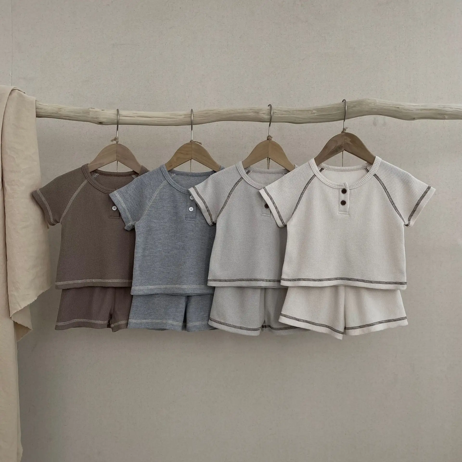 Conjunto de roupas infantis unissex de manga curta para bebês, camisetas e shorts, shorts waffle para meninos e meninas, conjunto de 2 peças, unissex