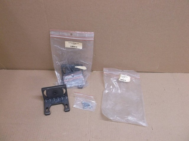 New Plc Bef-4wnaefal1 in Box Sensor Mounting Bracket 2007900