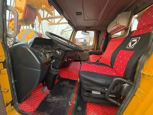   Grúa sobre orugas usada QY30K5-I de 30 toneladas, lista para enviar, stock seleccionado, caja de cambios, motor, bomba, precio económico - Product Image 6