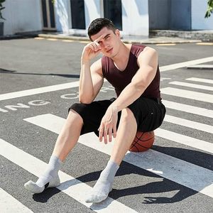 Calcetines de baloncesto para hombre y jóvenes, de media pantorrilla, grosor estándar, con base de rizo, antideslizantes y transpirables para primavera. - Product Image 5