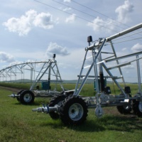 Système d'irrigation à Pivot central mobile, panneau de commande à énergie solaire, meilleur prix 2022
