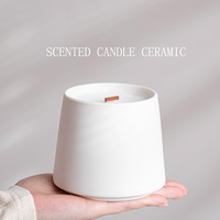 Vente en gros de bougies en céramique avec mèche en bois de marque privée, blanc mat, noir, pot à bougie vide de différentes capacités