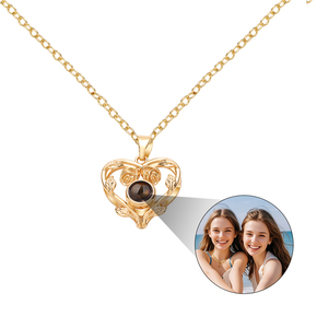 Collana con Ciondolo a Forma di Cuore e Rosa con Proiezione Foto Personalizzata in Zirconi, Gioielli alla Moda per Feste - Product Image 1
