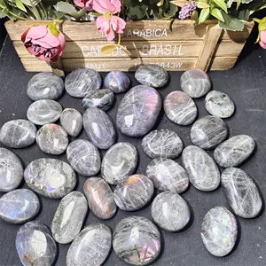 Piedra curativa de cristal natural pulido, piedra de Palma de labradorita ligera púrpura para decoración del hogar