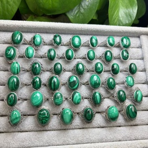 טבעת מלאכיט קריסטל טבעי באיכות גבוהה, עבודת יד מכסף 925, לסיטונאות, לקישוט ומתנה - Product Image 3