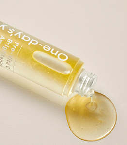 โปร วีต้า ซี ไบรท์เทนนิ่ง แอมพูล มิสท์ วิตามินซี ไฮเดรติ้ง เฟเชียล มิสท์ โกลว์ เรเดียนซ์ สกิน โทนเนอร์ สเปรย์ แอนตี้ เอจจิ้ง เอสเซนส์ - Product Image 2