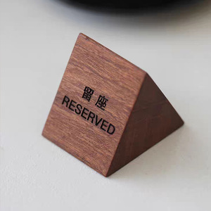 Support en bois innovant pour <span class=keywords><strong>menu</strong></span> gravé avec code QR personnalisé, élégant pour café et restaurant, avec puce NFC - Product Image 4