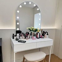 Nouveau miroir de maquillage LED au style simple pour les maquilleurs de studio et les salons de beauté, idéal pour les magasins de robes de mariée