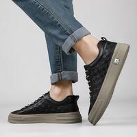 Chaussures de skate pour hommes baskets à rayures à carreaux en relief en cuir à lacets appartements rétro faits à la main légers respirants