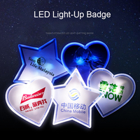 Badge lumineux LED écologique en plastique PS avec impression sérigraphiée pour événements promotionnels sur le thème de la romance