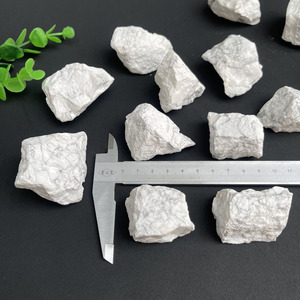 All'ingrosso <span class=keywords><strong>cristalli</strong></span> grezzi <span class=keywords><strong>pietre</strong></span> <span class=keywords><strong>curative</strong></span> minerali naturali Howlite ruvida - Product Image 5