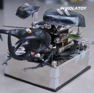 NIKOLATOY Modelo Biónico de Escarabajo Mecánico Apocalíptico en Forma de Corazón V8, Adorno Mecánico - Product Image 2