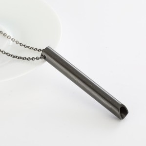 Venta al por mayor Mindfulness colgante silbato regula la respiración alivia collar joyería para hombres y mujeres - Product Image 4