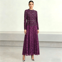 Robe de soirée de luxe en dentelle florale violette, élégante et modeste, style musulman, à manches longues, ornée de perles faites à la main, pour occasions formelles et fêtes, pour femmes.