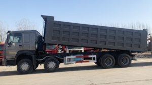Camion lourd Howo 400 8x4 Euro 2, transmission manuelle, nouveau camion benne Sinotruk, sièges à suspension pneumatique, moteur diesel, conduite à droite - Product Image 2