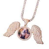Collier pendentif photo grande aile style européen et américain pour vendeurs en ligne, en cuivre incrusté de zircon, tendance et sportif, avec chaîne et cadre