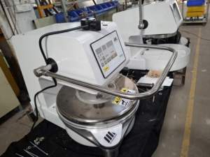 Máquina de prensado de pizza comercial, laminadora de masa de calentamiento, de Pizza Base, prensado aplanado para restaurante pizzería - Product Image 2