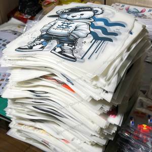Étiquette Ours Personnalisée d'Impression DTF Transfert Thermique Haute Qualité pour T-Shirts Matériau Plastisol Imperméable Design Prêt-à-Presser - Product Image 4