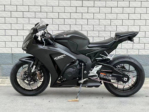 <span class=keywords><strong>Moto</strong></span> <span class=keywords><strong>sportive</strong></span> Honda CBR1000RR Super Gasoline 1000cc, moteur refroidi par liquide, performances puissantes, conduite confortable - Product Image 3