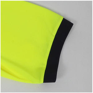 T-shirt de polo de vêtements de sécurité réfléchissants à manches courtes avec col montant et film de patch chaud en argent brillant - Product Image 5