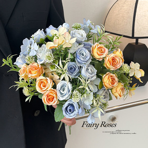 Ins Style Rose Silk Kunstbloem Klein boeket Decoratie voor Moederdag en Kerstmis Woonkamerornament Waterdicht - Product Image 4