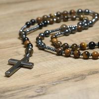 Collier pendentif croix chrétienne en pierre naturelle avec perles en œil de tigre et fer, chapelet unisexe, vente en gros