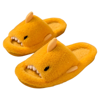 Vente chaude mignon dessin animé requin intérieur en peluche pour pantoufles antidérapant coton bout ouvert EVA hiver massage pour pantoufles pour hommes