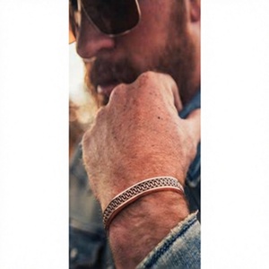 Pulsera de Cobre Sólido con Eslabones Entrelazados Estilo Ayurvédico, Joyería Metálica de Moda con Diseño Exquisito - Product Image 1