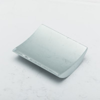 Kinerja Tinggi Disesuaikan N52 N45 Magnet Bumi Jarang Magnet Busur Neodymium Permanen dari Pabrik