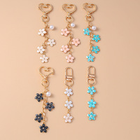 Porte-clés KC1449 avec fermoir cœur, fleur, fausse perle, pendentif floral en émail, breloque de sac mignonne pour femme
