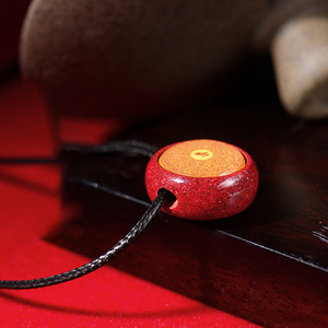 ห่วงคล้องโทรศัพท์มือถือแบบทิเบต ทังก้า ซินนาบาร์ พร้อมลูกปัดห่วงคล้องข้อมือ ลิงยาน มันตรา กรีนทารา เยลโล่เวลธ์ - Product Image 5