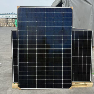 แผงโซลาร์เซลล์แบบคริสตัลเดี่ยว 440W 445W 450W แบบฮาล์ฟเซลล์ 182มม.x182มม. 108 เซลล์ กรอบสีดำ โมดูลไฟฟ้าโซลาร์เซลล์ - Product Image 1