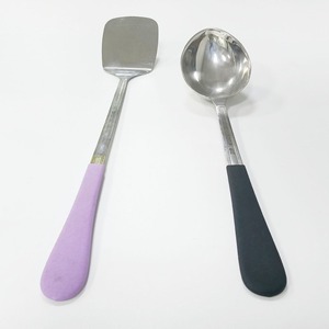 Realizamos recubrimiento por inmersión de herrajes de PVC, procesamiento de herrajes con recubrimiento superficial por inmersión, y procesamiento personalizado de recubrimiento por inmersión para acero inoxidable. - Product Image 1