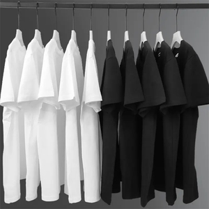 T-shirts unis pour hommes en coton 100% de 230 g/m², noir et blanc, avec logo personnalisé, nouveau design estival, haute qualité, décontractés pour le quotidien - Product Image 3